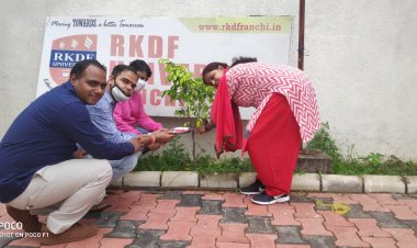 आरकेडीएफ विश्वविद्यालय में पेड़ों को राखी बांधकर दिया गया पर्यावरण संरक्षण का संदेश