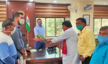 छठ पूजा आयोजकों का प्रतिनिधिमंडल मिला उपायुक्त से, समस्याओं के समाधान का किया अनुरोध