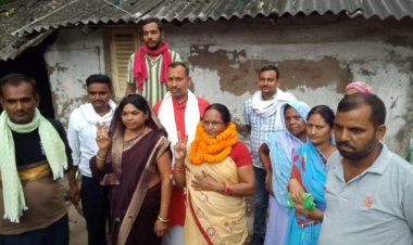 जिप पद के लिए आशा देवी ने अपनी नामजदगी का पर्चा दाखिल किया