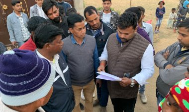 बजरा में जनसमस्याओं से रू-ब-रू हुए आदित्य विक्रम जायसवाल, बुनियादी सुविधाएं मुहैया कराने का दिया आश्वासन