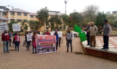 सड़क सुरक्षा अभियान के समापन अवसर पर रांची विश्वविद्यालय के कुलपति डॉ. रमेश कुमार पांडे बोले- जीवन बहुमूल्य है इसकी सुरक्षा सबकी जिम्मेदारी”