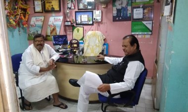 सुबोधकांत सहाय मिले स्व.बालेश्वर सिंह के परिजनों से, किया शोक व्यक्त