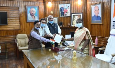 पत्रकार सुरक्षा कानून पर राज्यपाल को एसोसिएशन ने सौंपा ज्ञापन