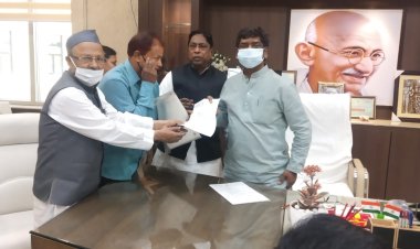 उर्दू शिक्षकों का प्रतिनिधिमंडल मिला मुख्यमंत्री से