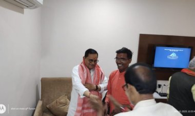 भाजपा समर्थित पूर्व विधान परिषद सभापति अवधेश नारायण सिंह ने गया स्नातक क्षेत्र से नामांकन पर्चा किया दाखिल