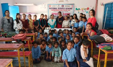 विशेष शिविर के पाँचवे दिन जीबीएम कॉलेज की स्वयंसेवकों ने स्कूली बच्चों को बतलाया मोटे अनाज का महत्व