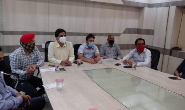 वेडिंग इंडस्ट्री से जुड़े व्यापारियों के साथ चैंबर की बैठक आयोजित