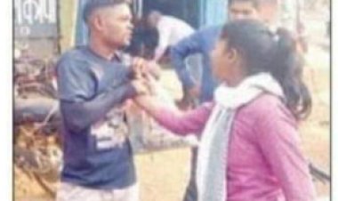 दो लड़कियों से करता था प्यार , दोनो प्रेमिकाओं ने युवक को बुलाकर की जमकर धुनाई