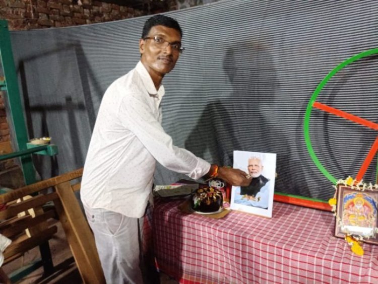 विश्वकर्मा जयंती सह भारत के प्रधानमंत्री मोदी का 73वां जन्मदिन मानपुर पटवा टोली में हर्षोउल्लास से मनाया:- दुखन पटवा