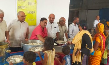 तुलसीदास जयंती पर श्री कृष्ण प्रणामी ट्रस्ट का 162 वां निःशुल्क  अन्नपूर्णा भंडारा आयोजित 