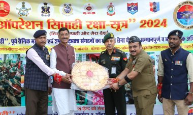 सरहद पर तैनात जवानों के लिए महिलाओं ने रक्षा राज्य मंत्री को सौंपे 9 लाख रक्षा सूत्र