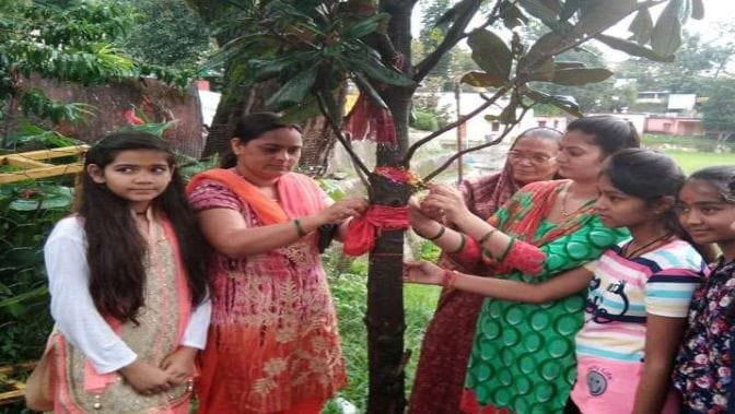 रक्षा बंधन पर्व का मुख्य उद्देश्य पर्यावरण की रक्षा हो