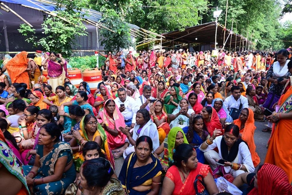 शिव शिष्यता के जनक साहब श्री हरीन्द्रानंद जी की द्वितीय पुण्यतिथि पर उमड़ा शिव-शिष्यों का सैलाब