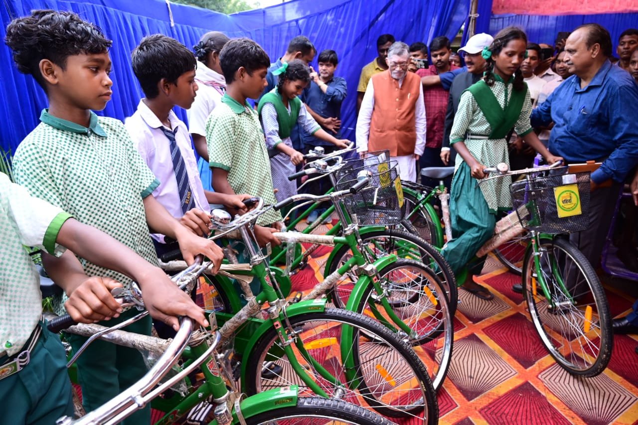 खेल और खिलाड़ियों को प्रोत्साहन दिया जाना जरूरी: राज्यपाल संतोष कुमार गंगवार