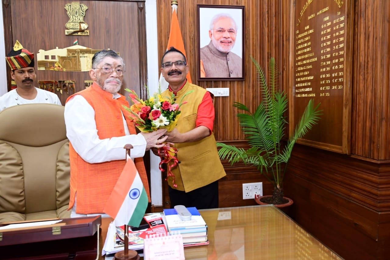 अविराम (ग्रामीण विकास स्वयं सेवी संस्थान) के सचिव इंद्रजीत भारती ने राज्यपाल से की मुलाक़ात