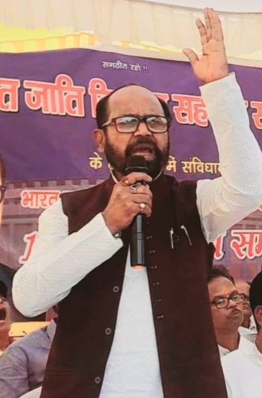बालू का मालिकाना हक मिले ग्राम सभा को : विजय शंकर नायक