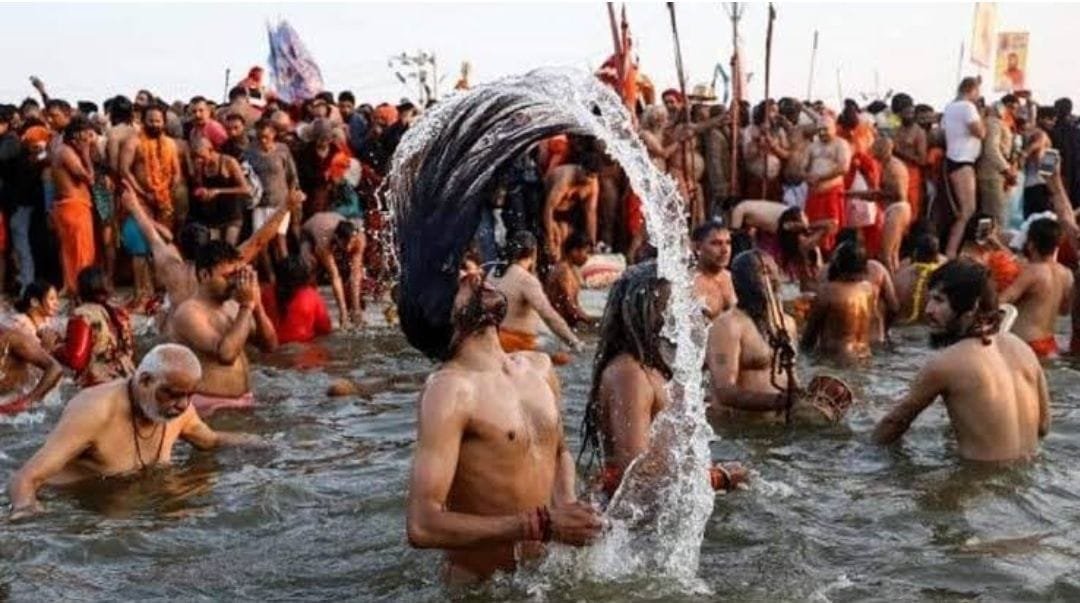 मौनी अमावस्या के दिन पवित्र नदियों में स्नान से पाप नष्ट हो जाते हैं