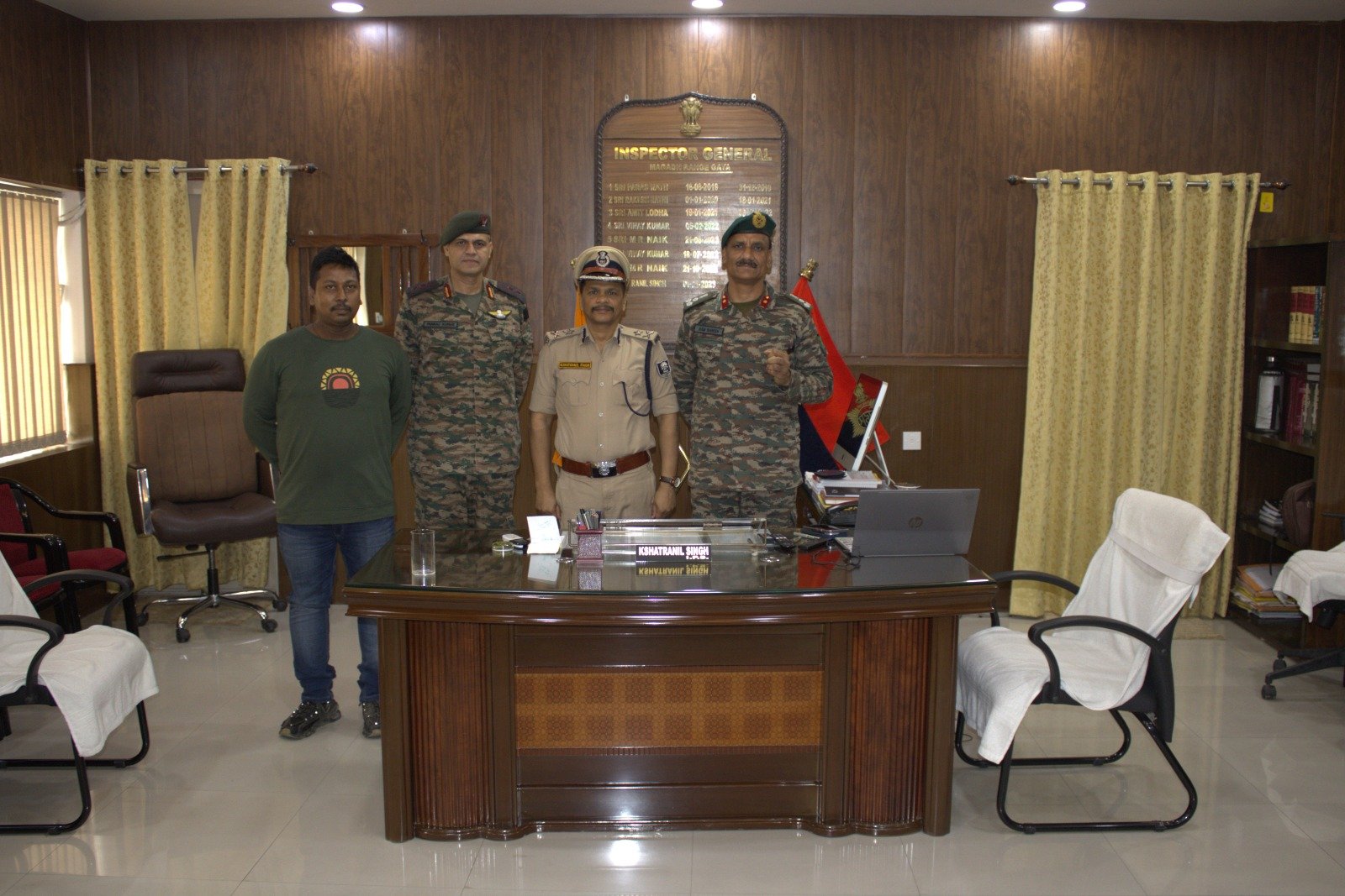 एनसीसी ग्रुप कमांडर और आईजी के बीच हुई बैठक, युवाओं को सशक्त बनाने पर जोर