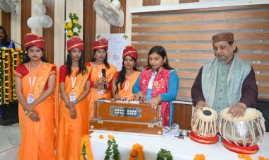 जीबीएम कॉलेज में एमयू के कुलपति प्रो. शशि प्रताप शाही ने किया स्वामी विवेकानंद एवं स्वर्गीय श्रीमती सावित्री महाजन की प्रतिमाओं का अनावरण