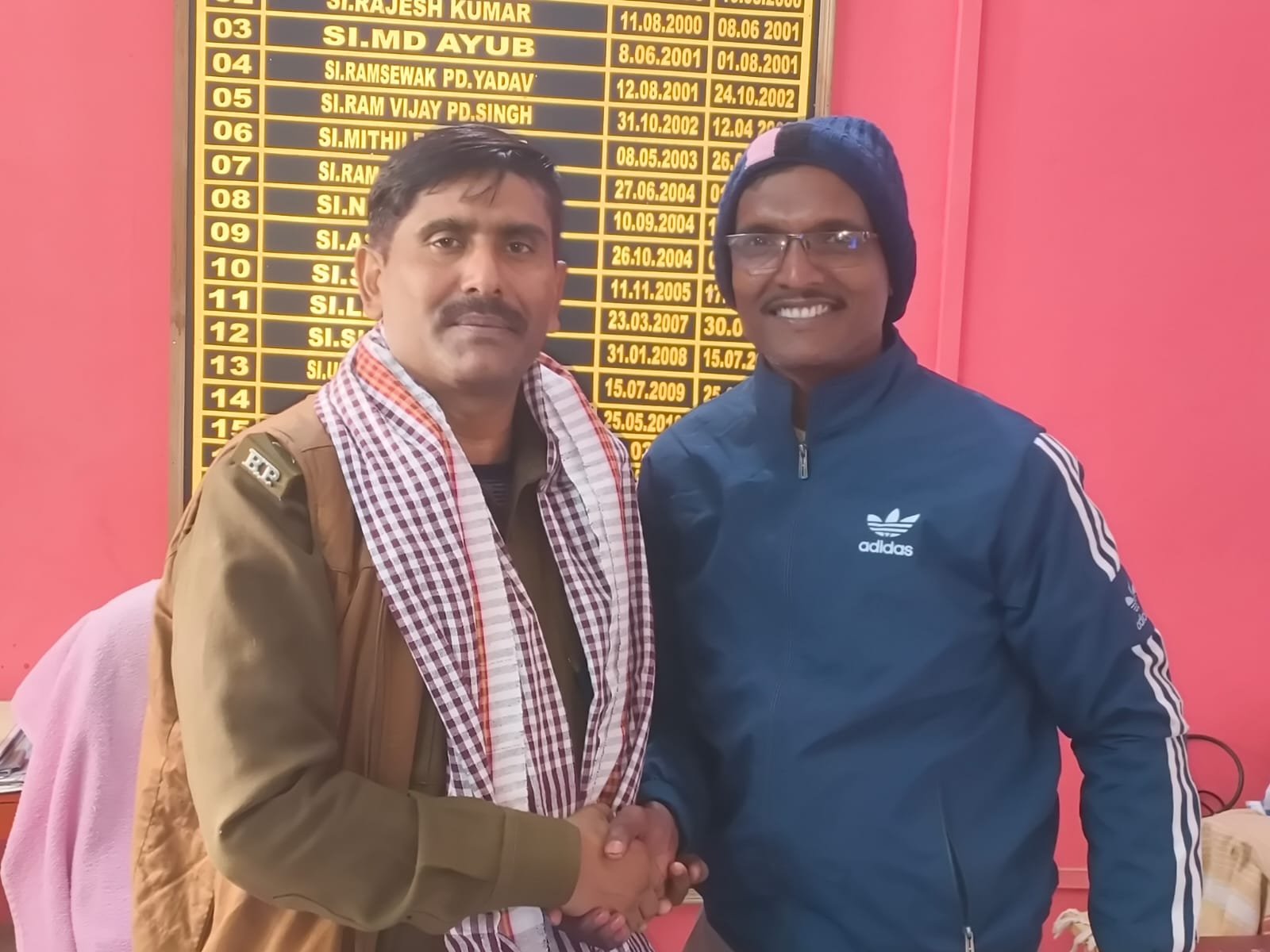 मानपुर बुनियादगंज थाना में नए थाना अध्यक्ष का स्वागत किया गया