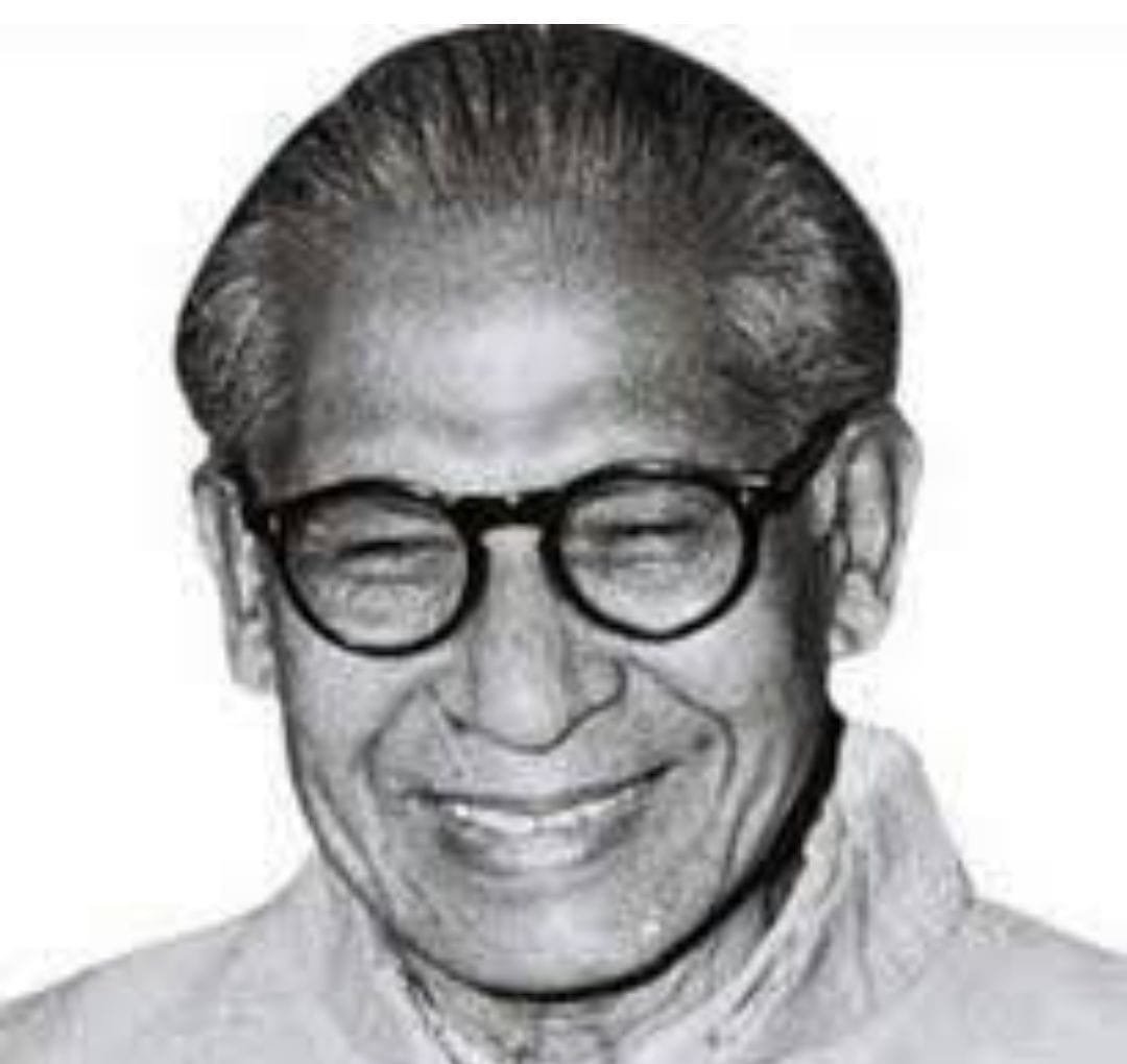 बच्चन जी का संपूर्ण जीवन हिंदी कविता को समर्पित रहा था