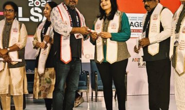 मुंबई में राष्ट्रीय सम्मेलन में गया के सर्जन Dr. J P SINGH को दोहरी फेलोशिप से सम्मानित