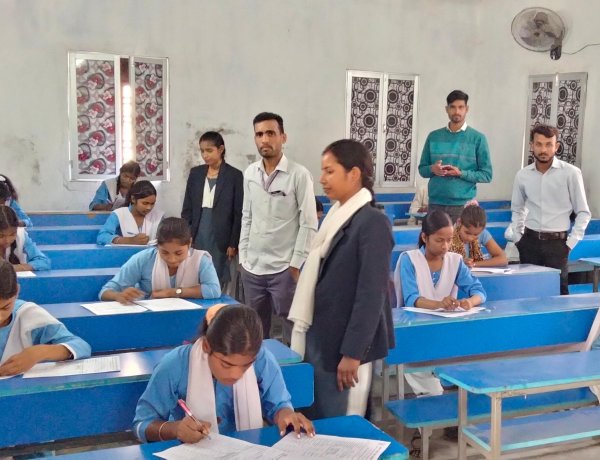 ग्रामीण प्रतिभा खोज प्रतियोगिता परीक्षा का हुआ आयोजन,छात्रों में दिखा उत्साह, परीक्षा में टॉप टेन में जगह बनाने वाले विधार्थियों को किया जायेगा सम्मानित