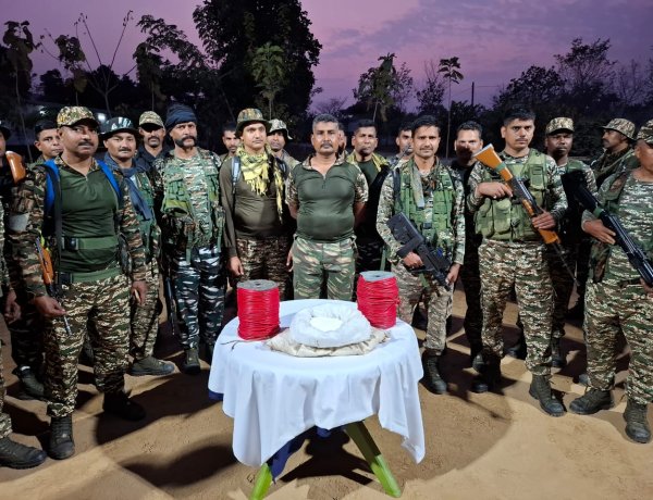 जंगल में छिपा था मौत का जखीरा, सुरक्षा बलों ने नाकाम की बड़ी साजिश